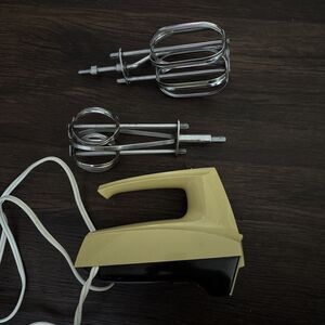 VINTAGE Retro 1970s SUNBEAM MIXMASTER HAND HELD MIXER 3 SPEED ALL Original 3pc